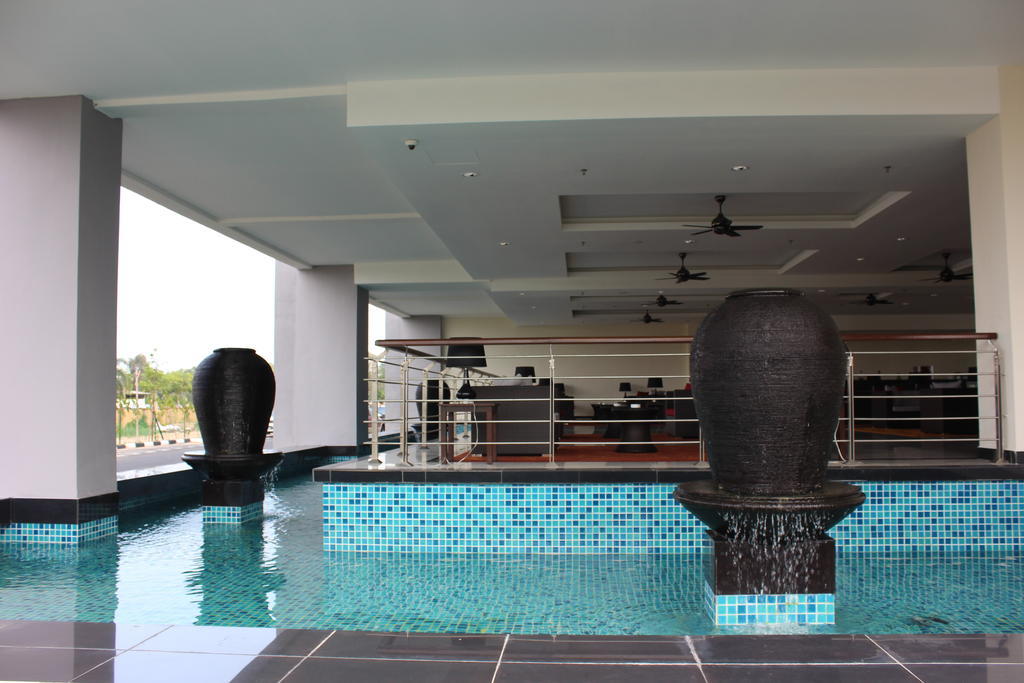 Raia Hotel & Convention Centre Terengganu Kuala Terengganu Exterior photo