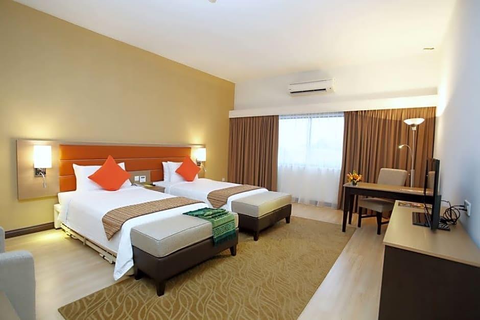 Raia Hotel & Convention Centre Terengganu Kuala Terengganu Exterior photo